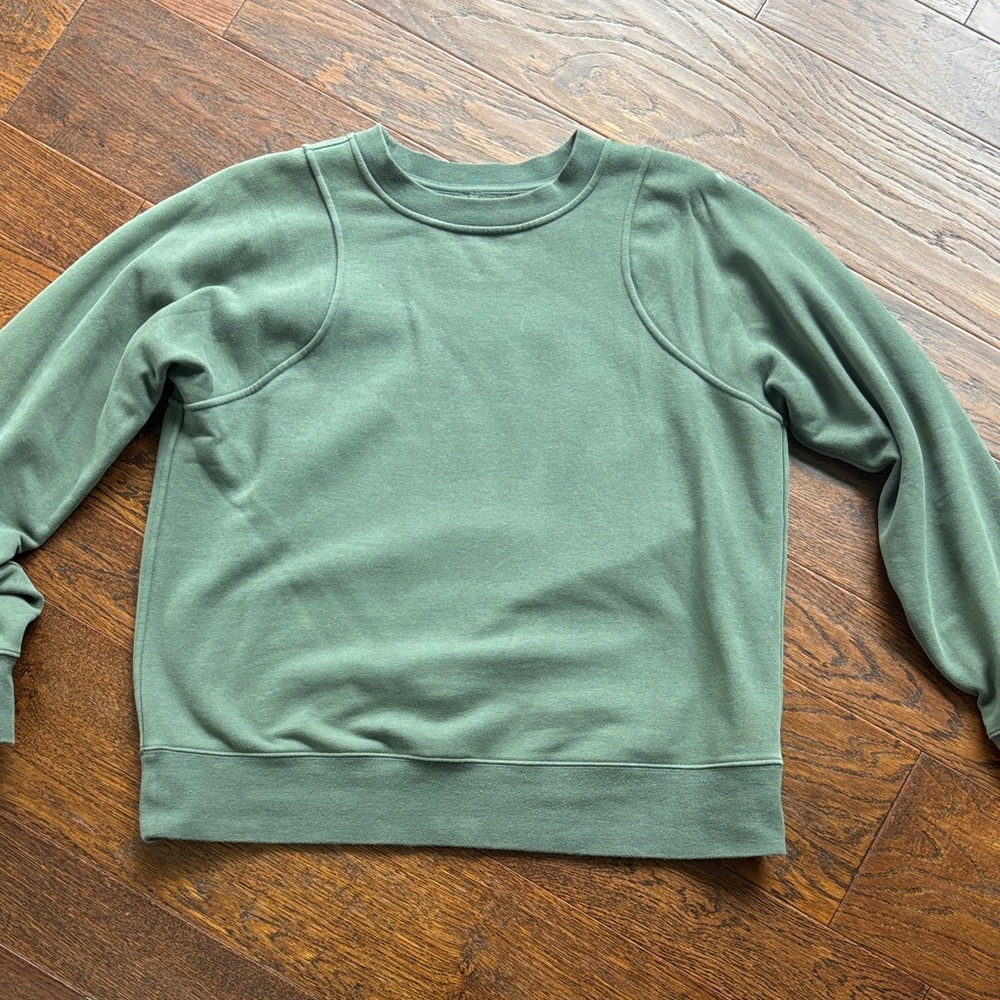 Lululemon green sweatshirt